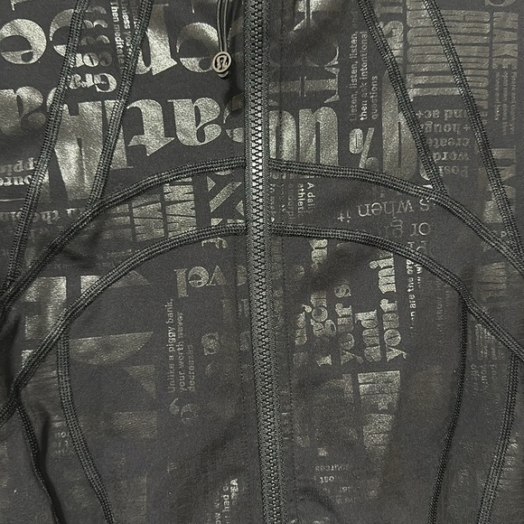 Lululemon - Picture 4 of 14